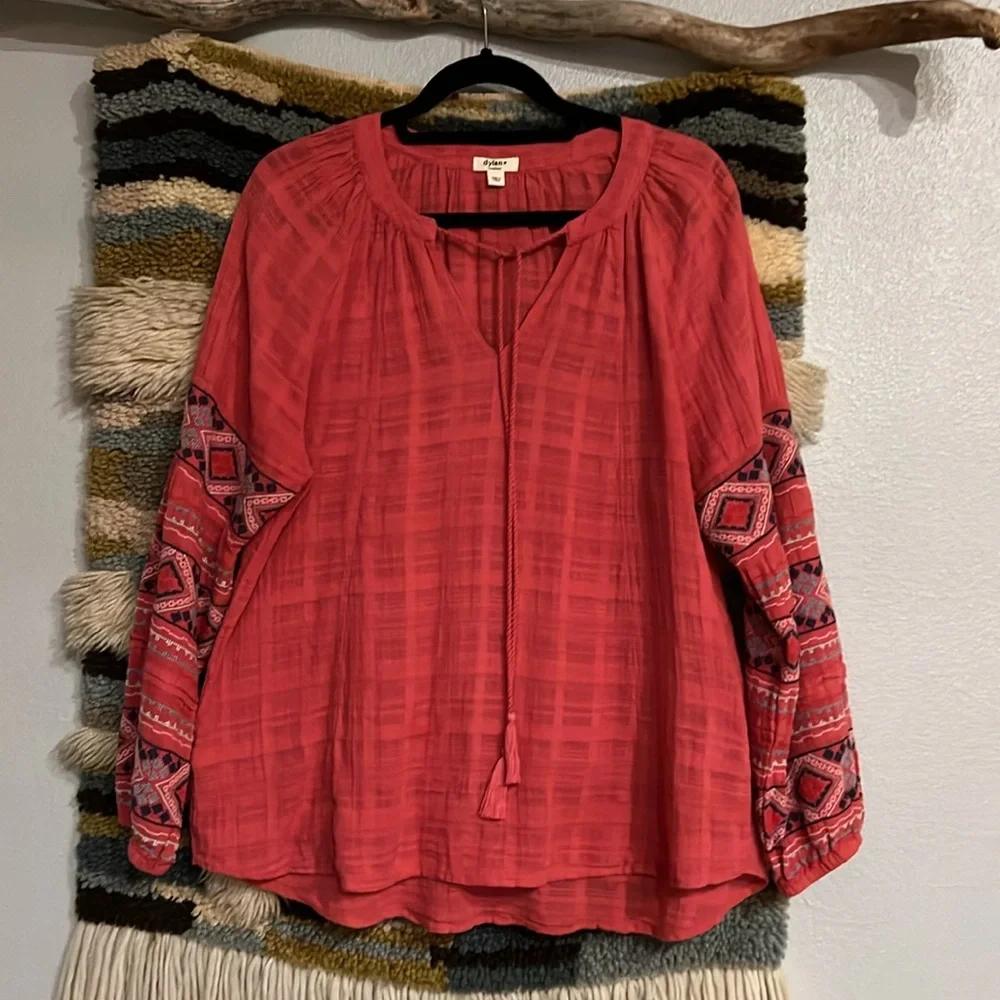DYLAN Tala Embroidered Tunic Blouse Woven Textured Geometric Nomad Red Size M - Picture 3 of 11